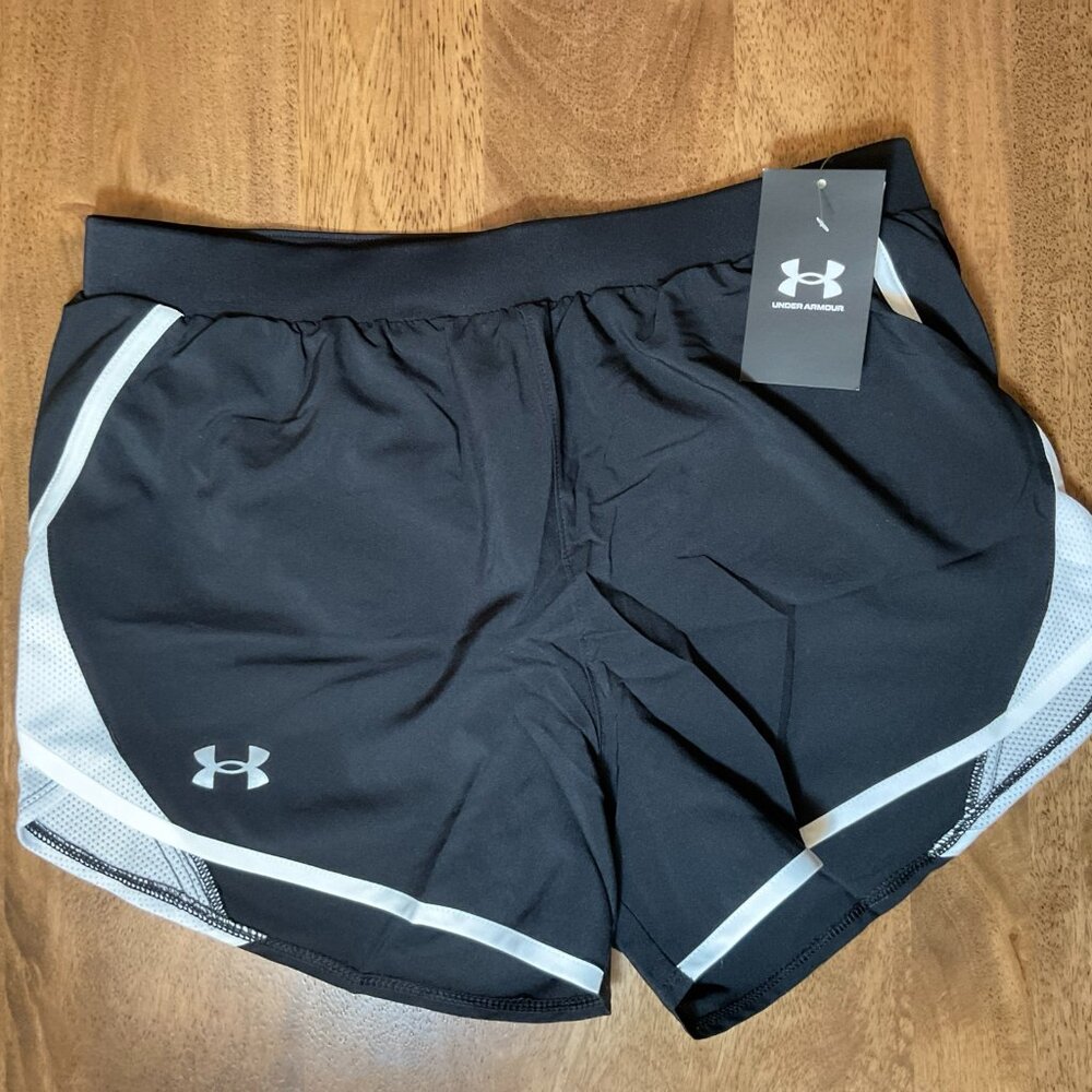 Under Armor Womens Active Shorts NWT Size Small S Black